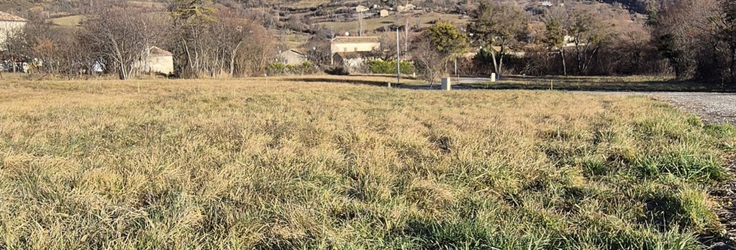 Terrain  628 m² à vendre à Les Omergues (04200)