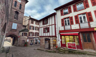 Commerce  26 m² à vendre à Saint-Jean-Pied-de-Port (64220)