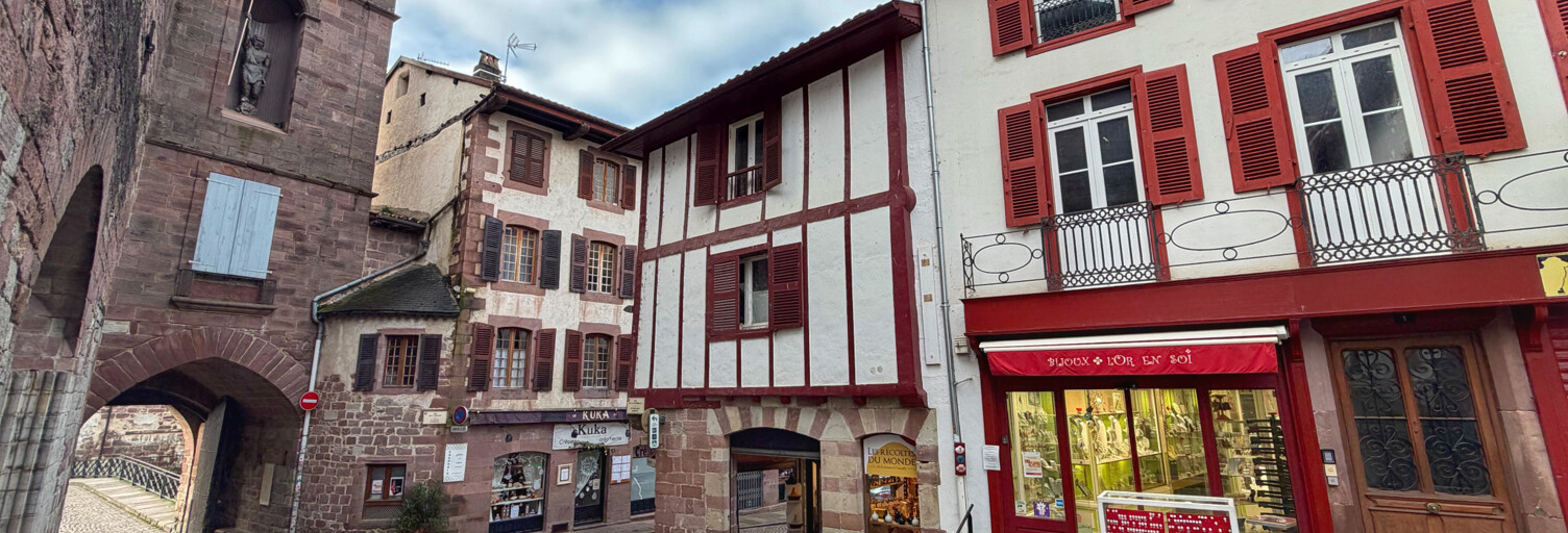 Commerce  26 m² à vendre à Saint-Jean-Pied-de-Port (64220)