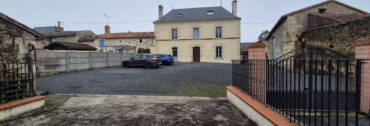 Maison 5 Pièces 160 m² à vendre à Argenton-l'Église (79290)