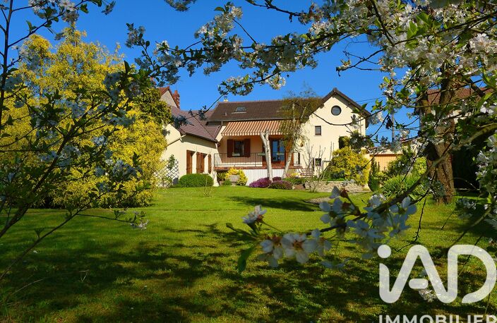 Vente Maison/villa 9 pièces — photo 2