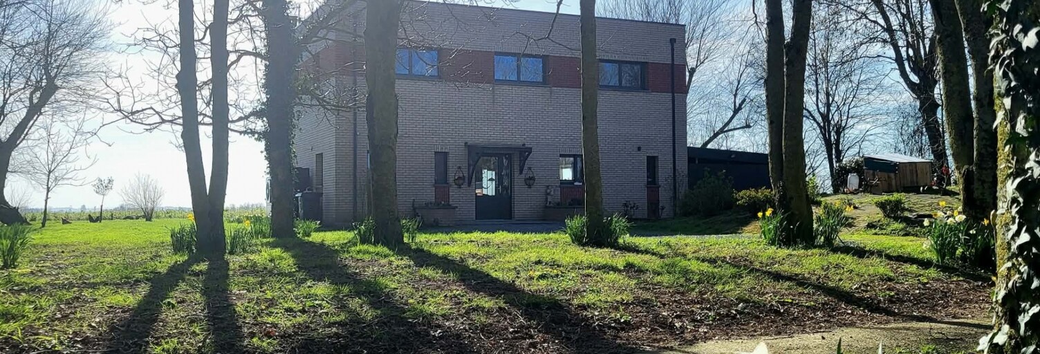 Maison 8 Pièces 220 m² à vendre à Saint-Sylvestre-Cappel (59114)