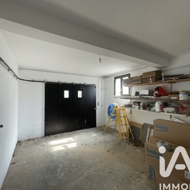 Garage  23000 €