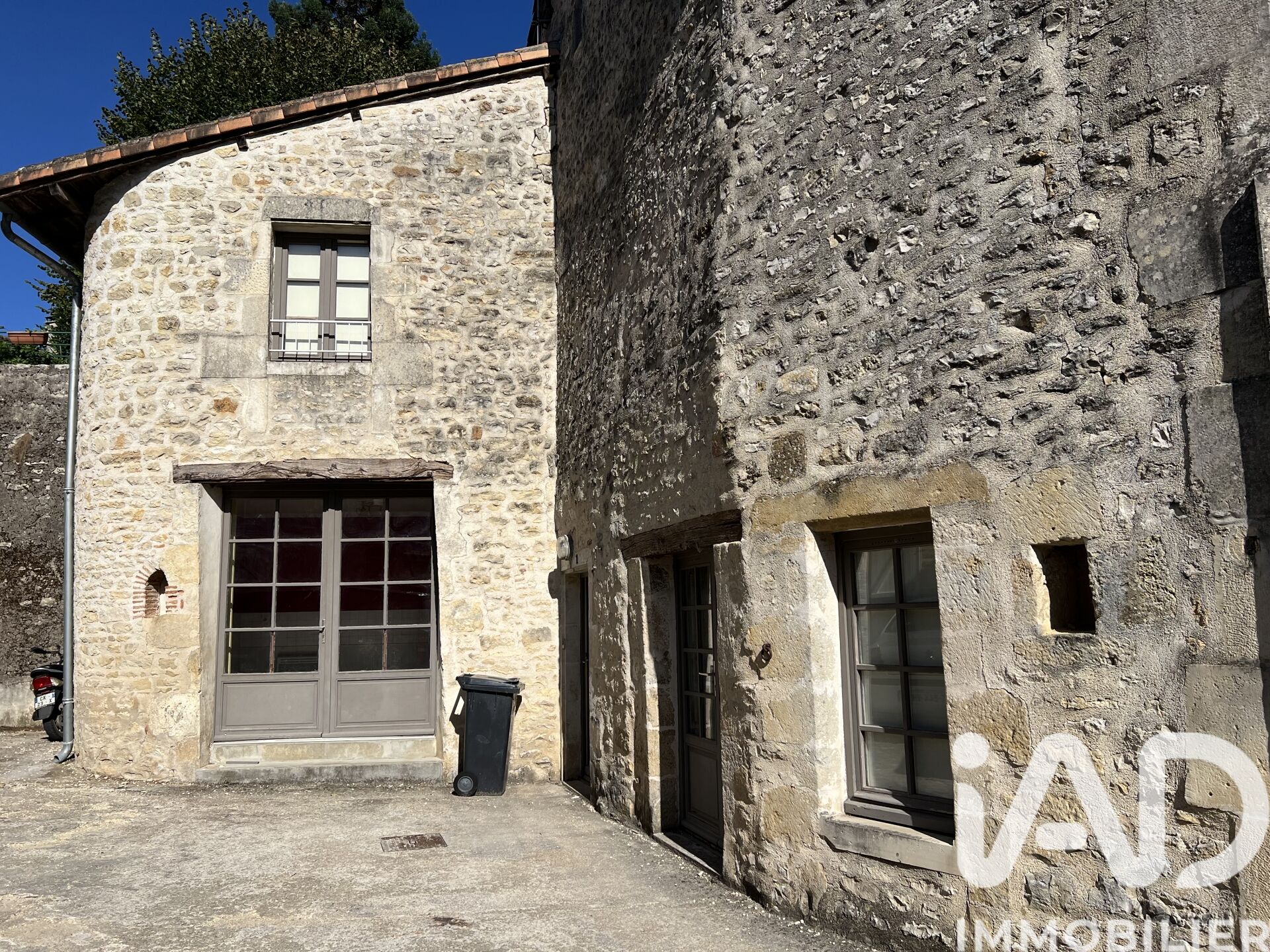 Maison à vendre, 331 m², Charroux