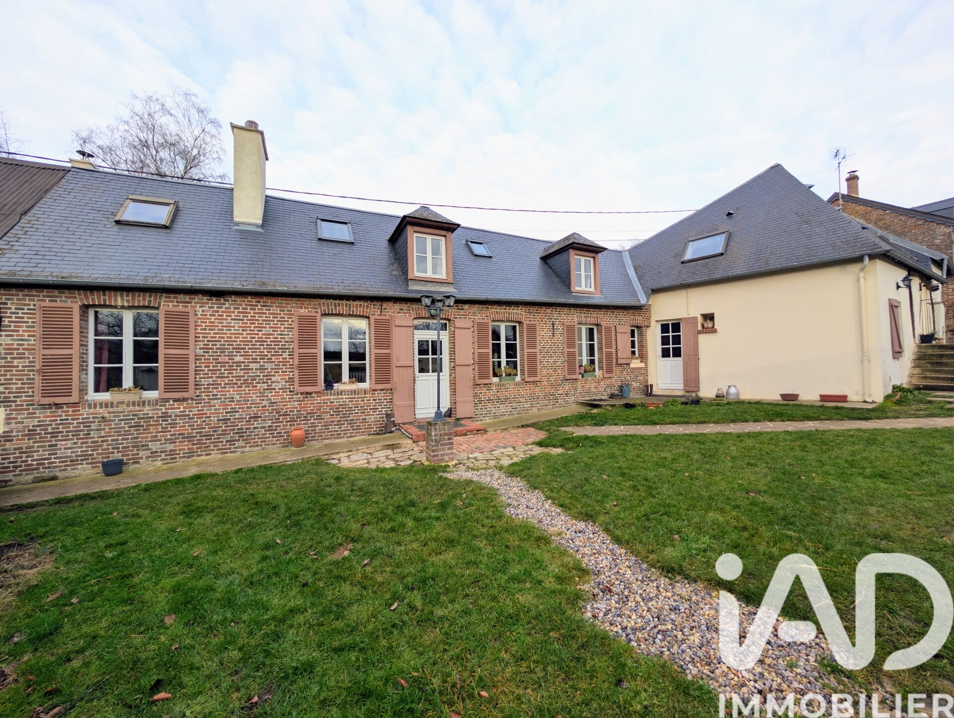 Hodenc-En-Bray - 143m² - 7p. - 3ch.