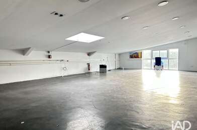 Commerce  323000 €