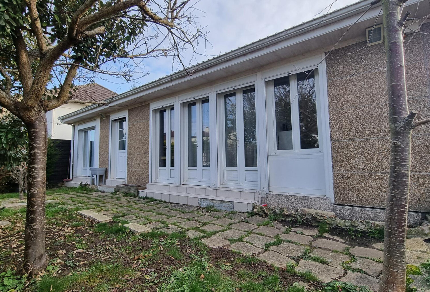 Pavillon de plain-pied proche toutes commodités — photo 1