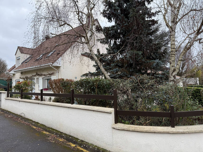 Maison 7 pièces   Mandres-les-Roses — photo 1