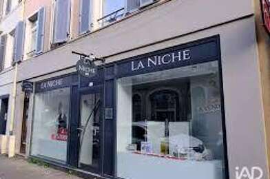 Commerce  330000 €