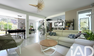 Maison 9 Pièces 190 m² à vendre à Le Mesnil-Saint-Denis (78320)