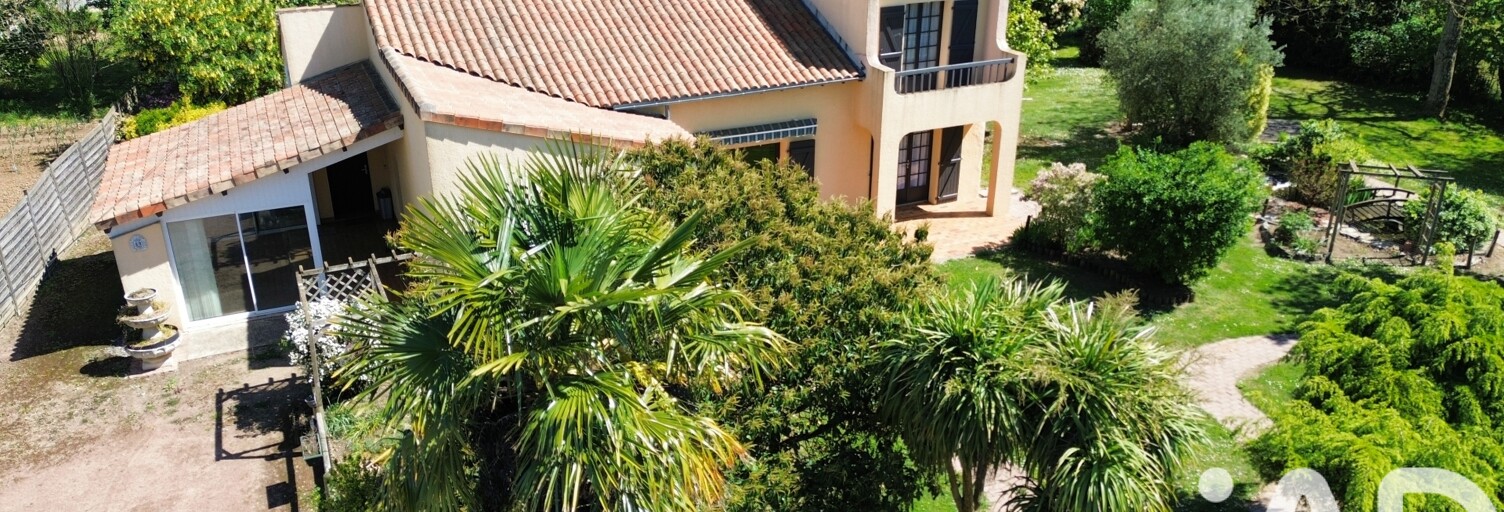 Maison 7 Pièces 132 m² à vendre à Fleuré (86340)