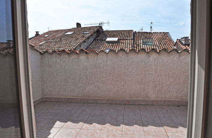 Appartement en Duplex Type 4 avec terrasse et Garage — photo 4