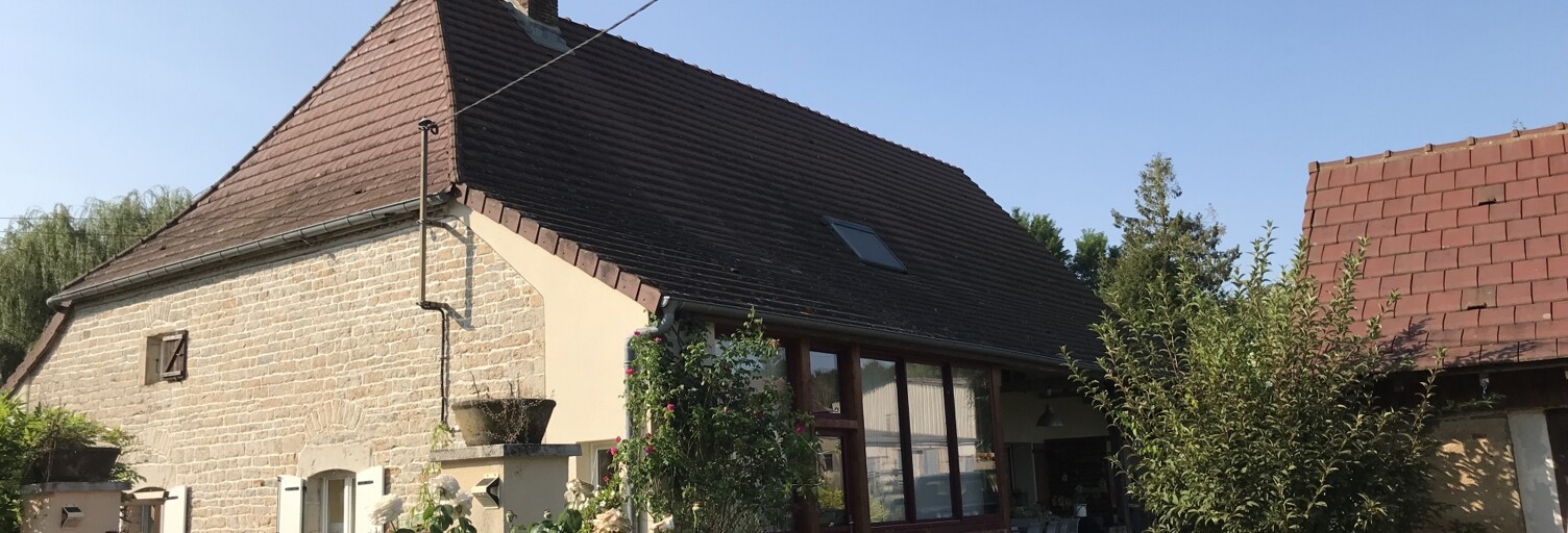 Maison 8 Pièces 220 m² à vendre à Le Tartre (71330)