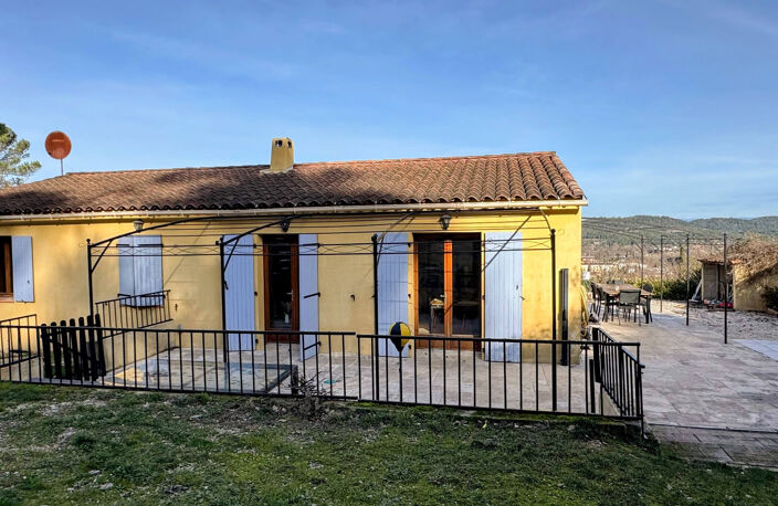 Villa à vendre 5 pièces d'environ 99 m2 sur parcelle de 1572 m2 — photo 2