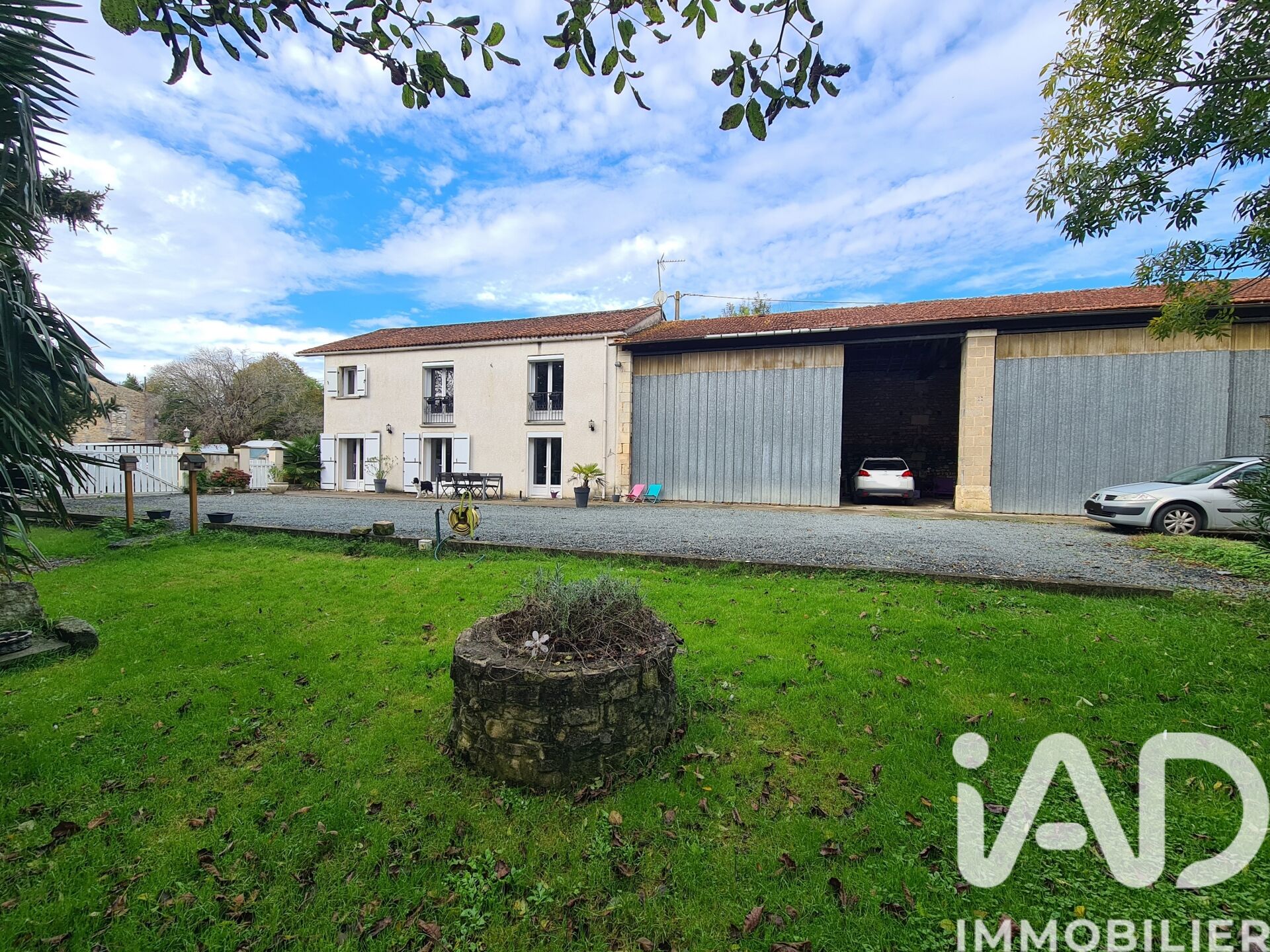 St-Savinien - 202m² - 7p. - 5ch.