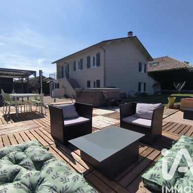 Maison 8 pièces 385000 €