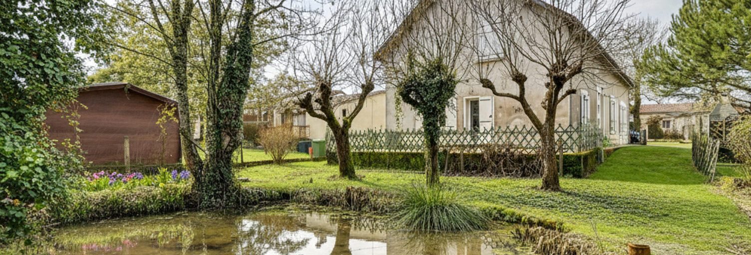 Maison 3 Pièces 100 m² à vendre à Saint-Laurent-des-Hommes (24400)