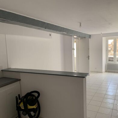 Appartement 3 pièces 700 €