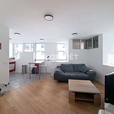 Appartement 3 pièces 240000 €