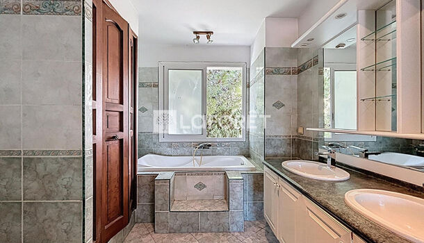 Villa / Maison 5 pièces  à vendre Marseille 9eme 13009