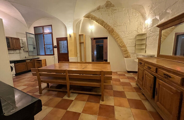 Mtp Préfecture appartement / Local d'environ 107 m² avec cour + cave — photo 4