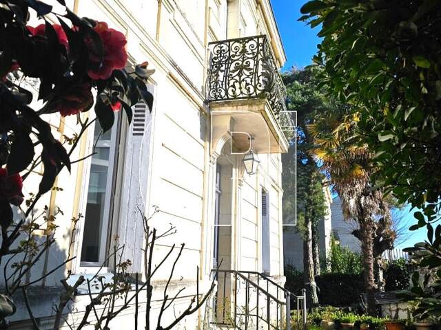 Idéalement située, magnifique demeure 'belle époque' en tuffe — photo du bien