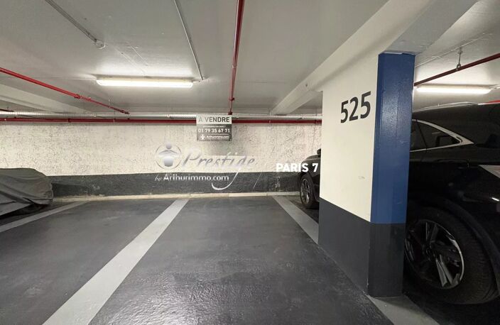 Place de Parking Paris 7 Tour Eiffel — photo 3