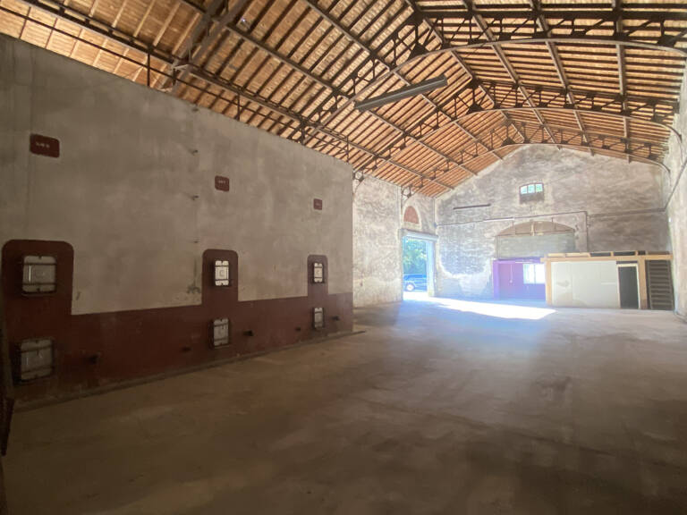 Entrepôt à louer de 281m2 pour stockage, Lunel- route de la — photo 1