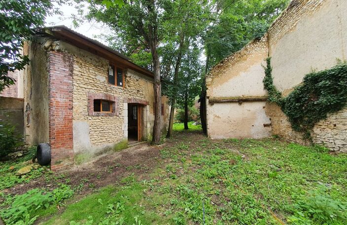 Batiment avec cachet au coeur de Reuilly — photo 3