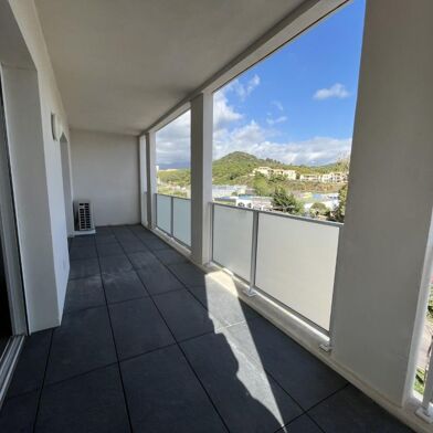 Appartement 3 pièces 953 €