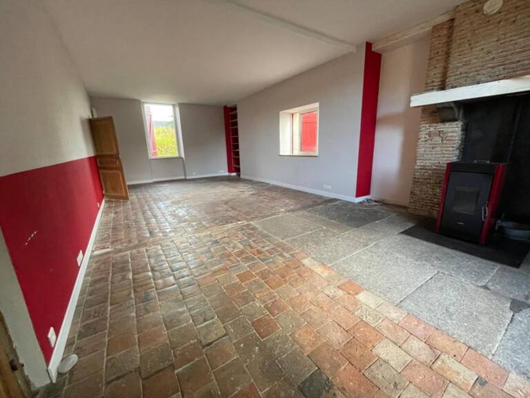 Maison de caractère en pierre, dépendances, accès rivière, 199500€ ! — photo 1