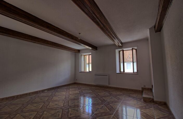 IMMEUBLE DE RAPPORT AVEC 2 APPARTEMENTS ET UNE MAISON — photo 3