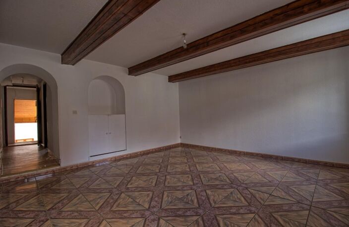IMMEUBLE DE RAPPORT AVEC 2 APPARTEMENTS ET UNE MAISON — photo 4