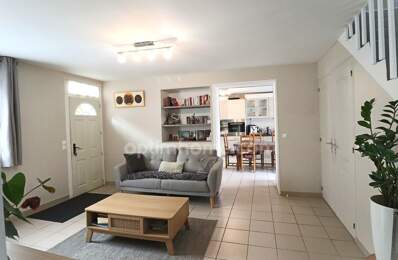 Maison 9 pièces avec jardin, garage et dépendance — photo du bien