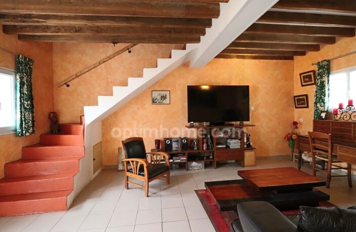 Maison 9 pièces avec jardin, garage et dépendance — photo 4
