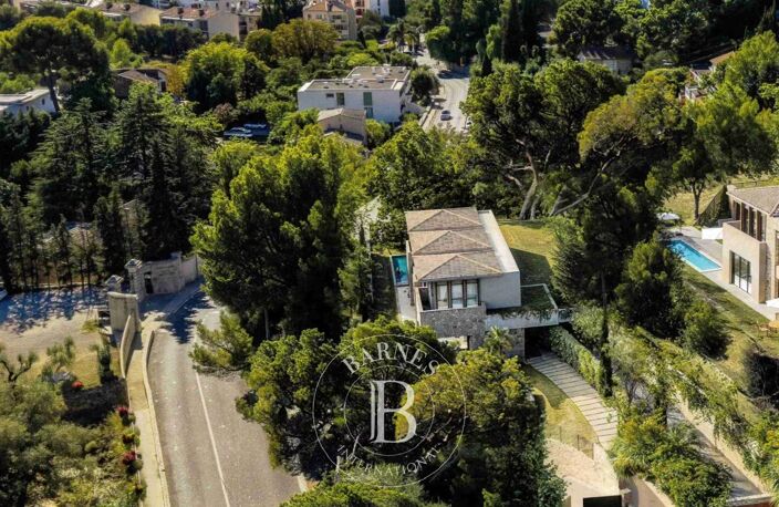 VENTE - CASSIS - VILLA D'EXCEPTION — photo 2