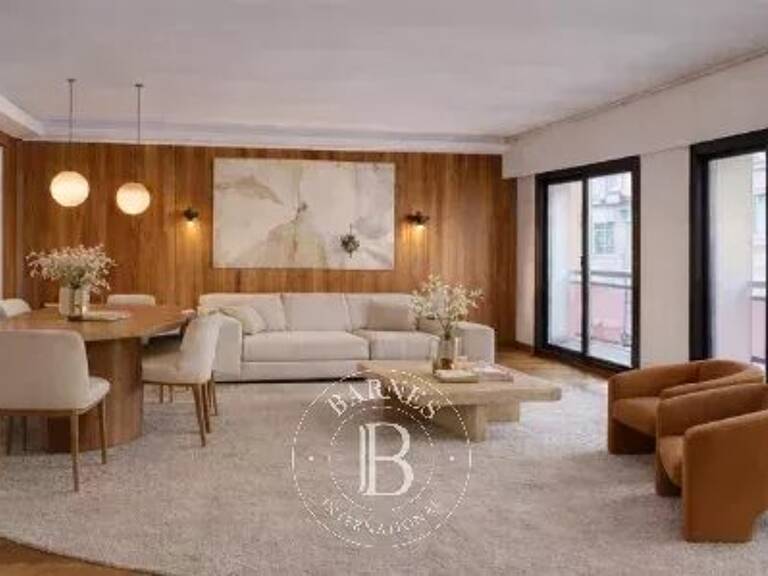 Vente appartement familial à rénover - Grande surface - Marseill — photo 1