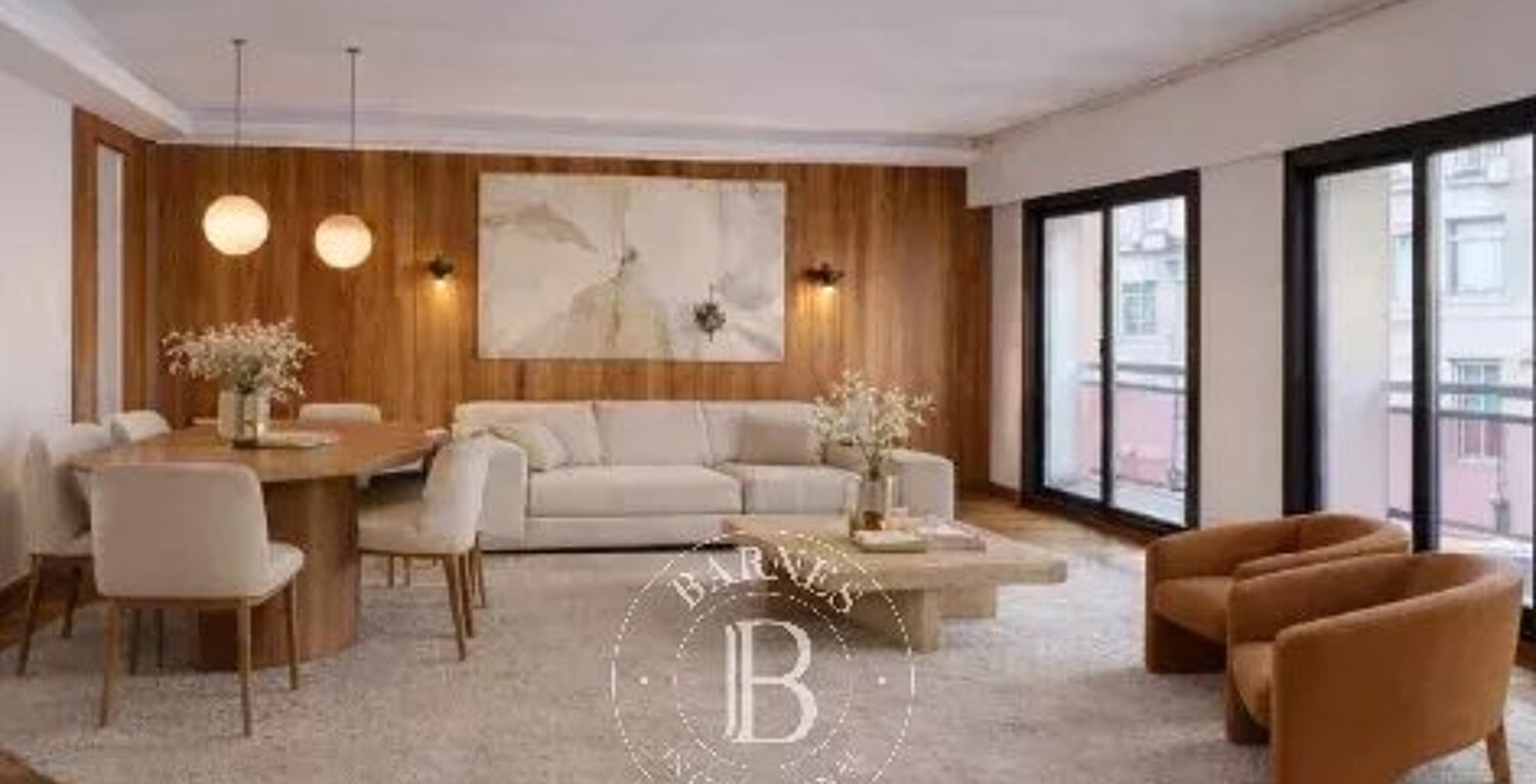 Vente appartement familial à rénover - Grande surface - Marseill — photo 1