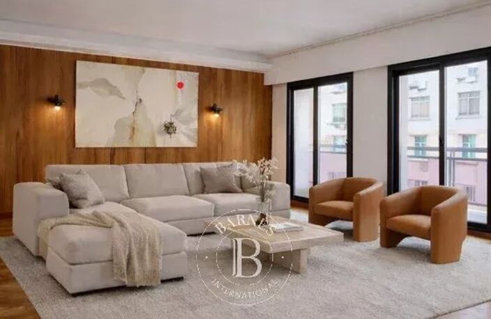 Vente appartement familial à rénover - Grande surface - Marseill — photo 2