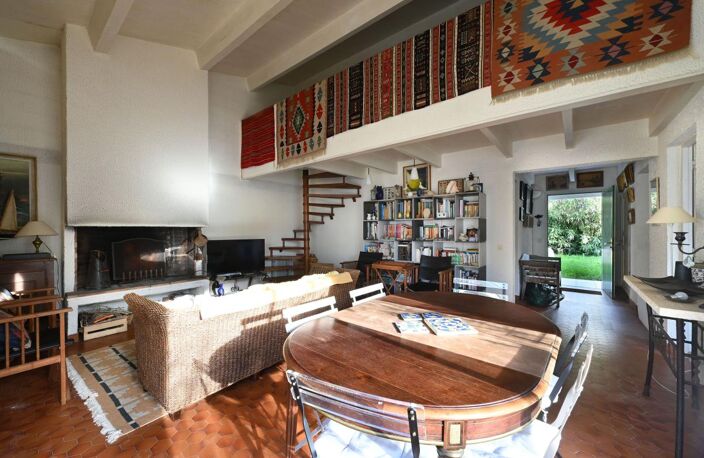 Maison 3 chambres jardin cour À Vendre — photo 2