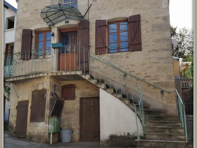 Maison en pierre à rafraîchir — photo du bien