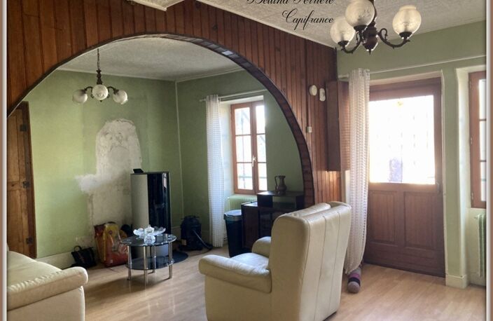Maison en pierre à rafraîchir — photo 2