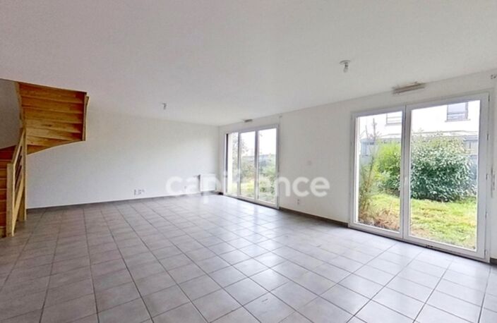 À vendre - (35) Ille-et-Vilaine - Liffré, à environ 20 km de Rennes - Maison - P6 - 5 chambres - 116,70 mètres carrés - Terrain 337 m² - garage – jardin — photo 4