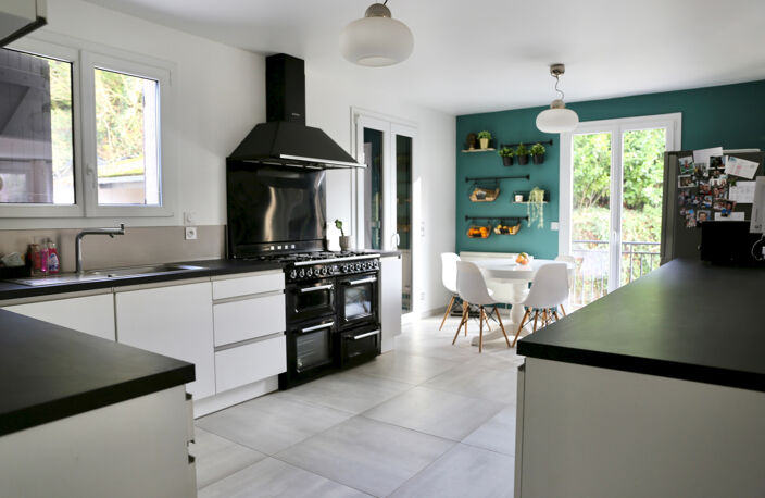 A vendre à Villers-Allerand une maison 160m2 : 5 chambres ; deux studios indepandants 35m2 et 55m2 ; — photo 2