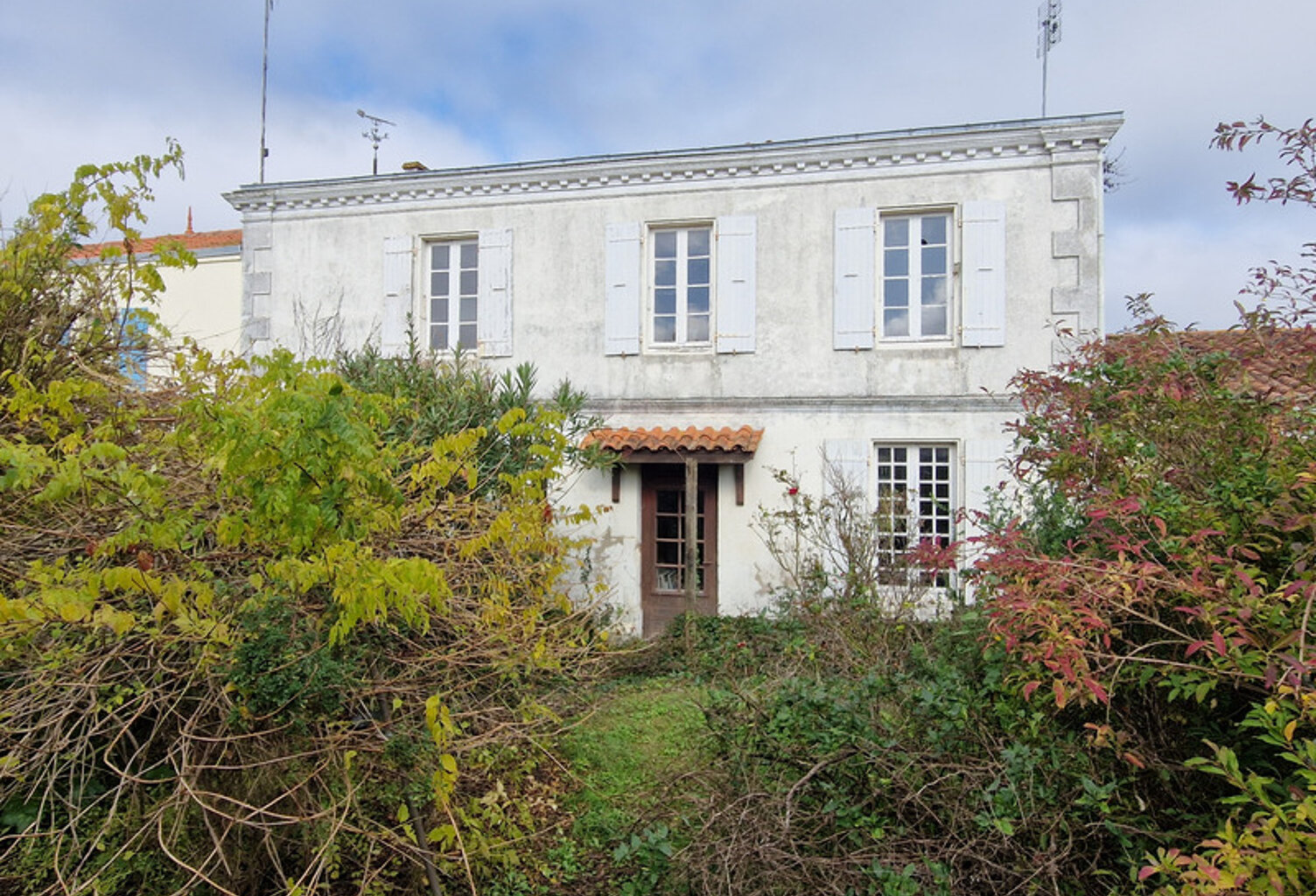 Maison à vendre 6 pièces THAIRE (17) — photo 1