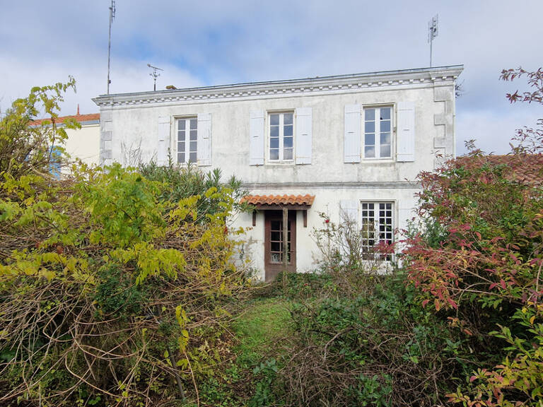 Maison à vendre 6 pièces THAIRE (17) — photo 1