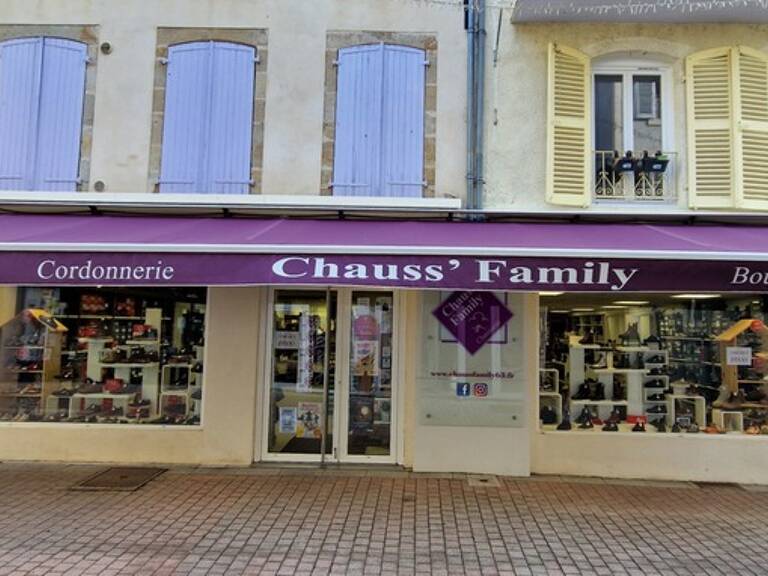 Magasin de chaussures à vendre à ISSOIRE (63) — photo 1