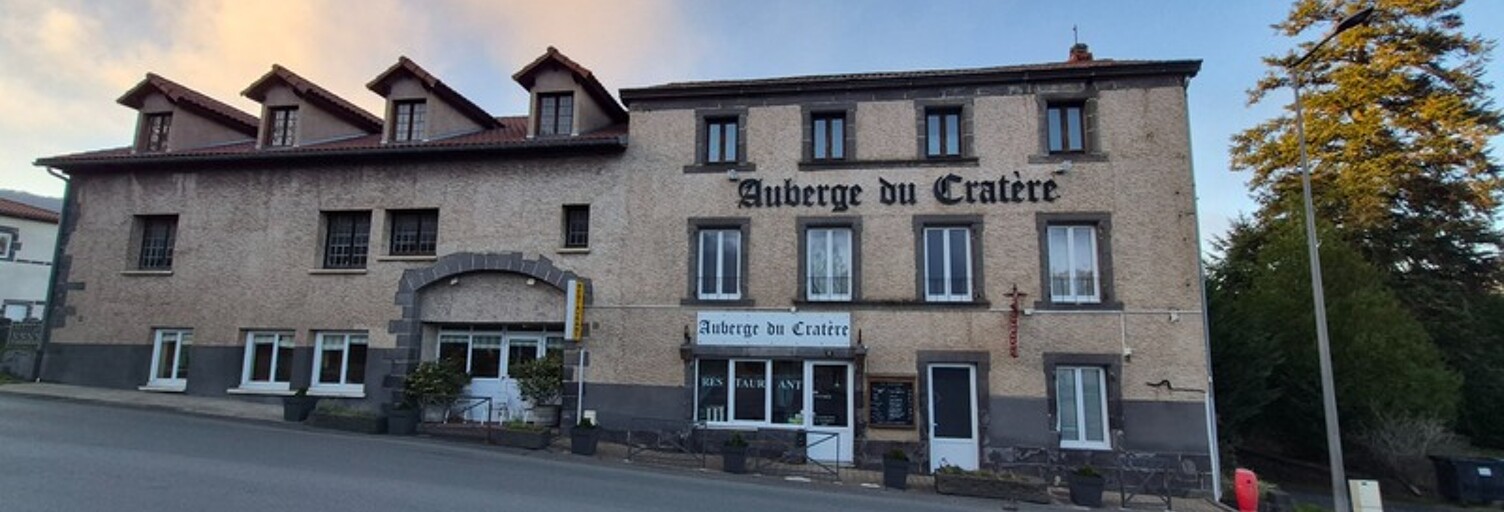 Commerce 5 Pièces 277 m² à vendre à Volvic (63530)