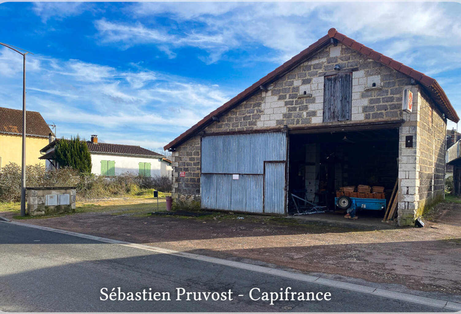 Local/Atelier 110m2 à vendre SAINT PIERRE DE COLE (24) + Terrain jouxtant de 246 m² en zone U — photo 1