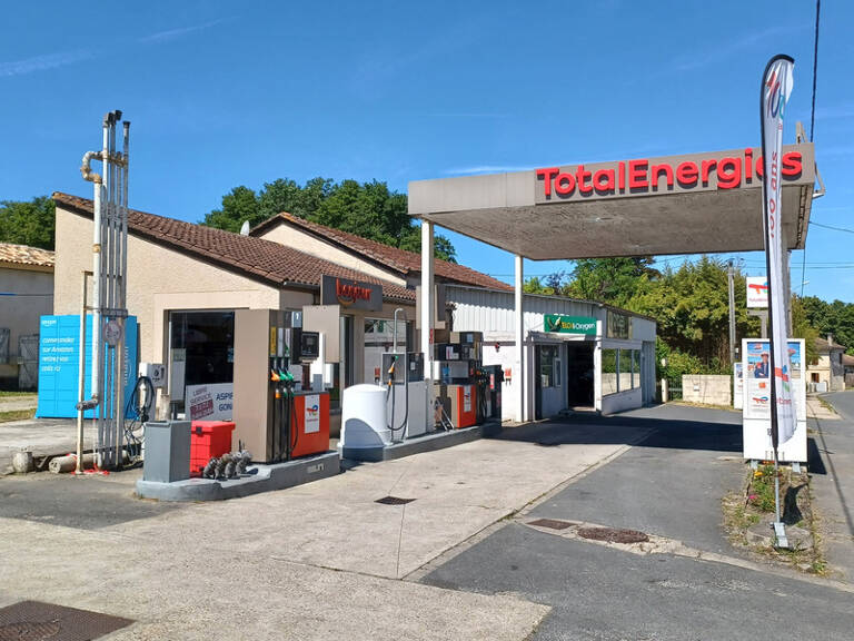 Dpt Gironde (33), à vendre GALGON Station service — photo 1